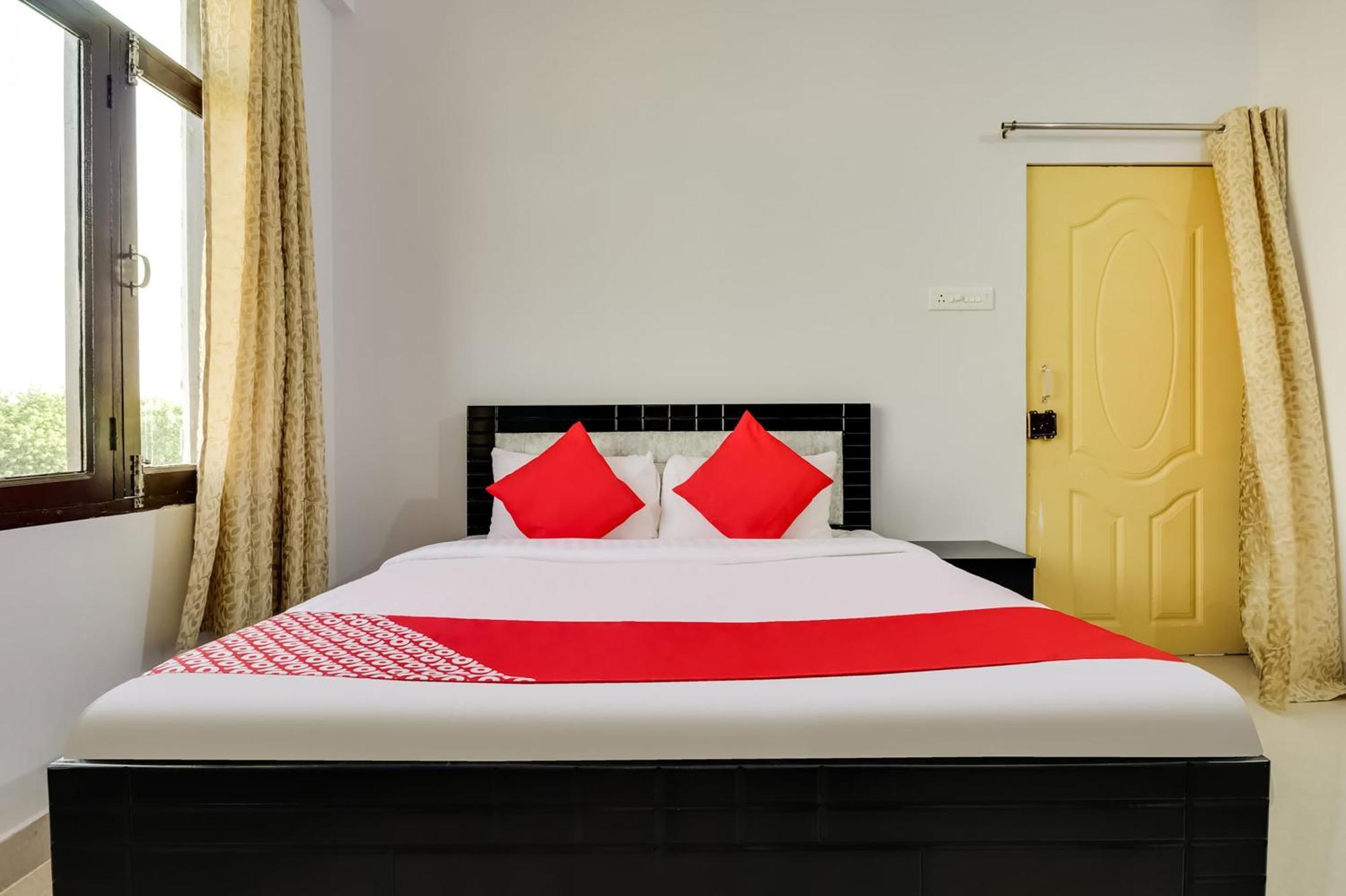 Hotel O Vgs Chinhat Eksteriør bilde